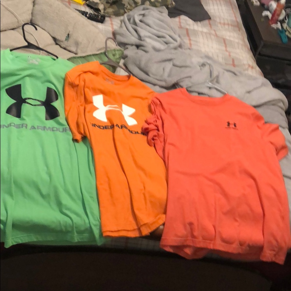3 underarmor shirts